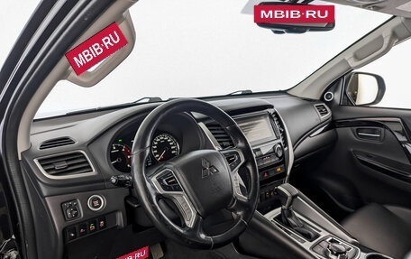 Mitsubishi Pajero Sport III рестайлинг, 2020 год, 3 390 000 рублей, 16 фотография