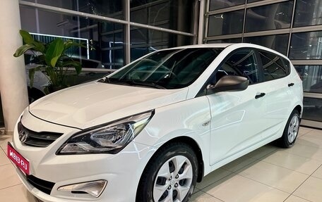 Hyundai Solaris II рестайлинг, 2015 год, 1 150 000 рублей, 1 фотография