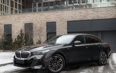 BMW 5 серия, 2024 год, 9 520 000 рублей, 2 фотография