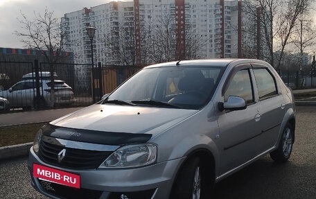 Renault Logan I, 2013 год, 500 000 рублей, 3 фотография