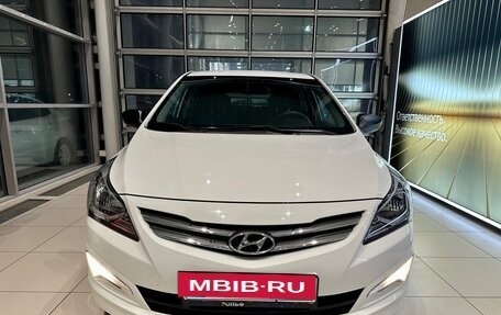 Hyundai Solaris II рестайлинг, 2015 год, 1 150 000 рублей, 31 фотография