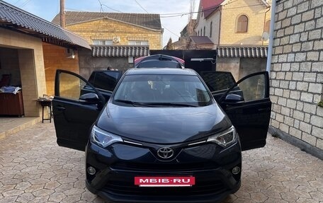 Toyota RAV4, 2018 год, 3 100 000 рублей, 2 фотография