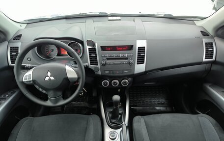 Mitsubishi Outlander III рестайлинг 3, 2008 год, 1 159 995 рублей, 17 фотография