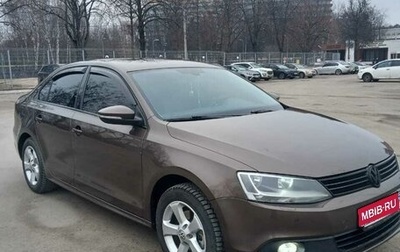 Volkswagen Jetta VI, 2013 год, 1 000 000 рублей, 1 фотография