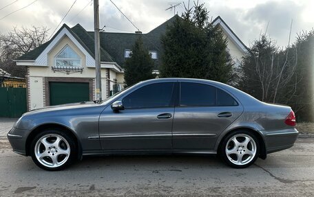 Mercedes-Benz E-Класс, 2004 год, 730 000 рублей, 3 фотография