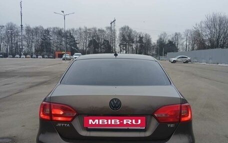 Volkswagen Jetta VI, 2013 год, 1 000 000 рублей, 5 фотография