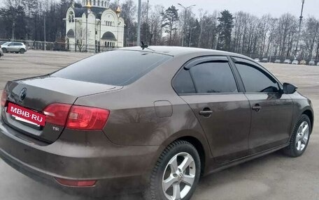 Volkswagen Jetta VI, 2013 год, 1 000 000 рублей, 3 фотография