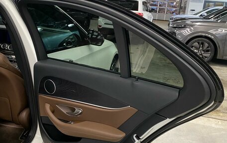 Mercedes-Benz E-Класс, 2021 год, 5 700 000 рублей, 15 фотография