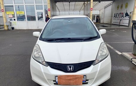 Honda Fit III, 2011 год, 830 000 рублей, 1 фотография