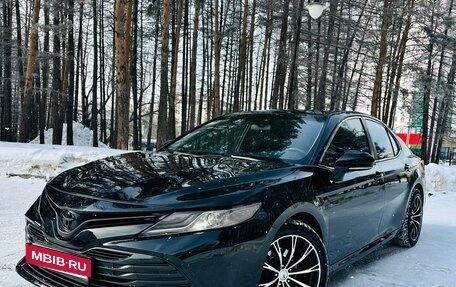 Toyota Camry, 2018 год, 2 650 000 рублей, 2 фотография