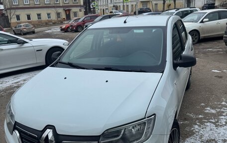 Renault Logan II, 2019 год, 820 000 рублей, 2 фотография