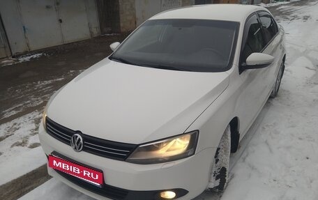 Volkswagen Jetta VI, 2012 год, 1 349 000 рублей, 4 фотография