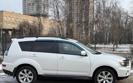 Mitsubishi Outlander III рестайлинг 3, 2011 год, 1 125 000 рублей, 6 фотография