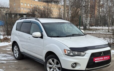 Mitsubishi Outlander III рестайлинг 3, 2011 год, 1 125 000 рублей, 7 фотография