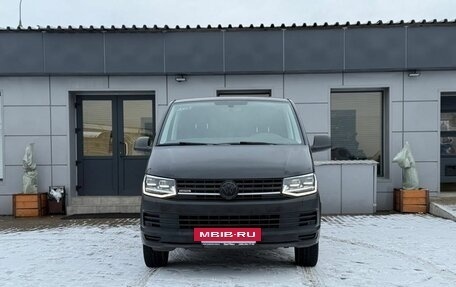 Volkswagen Caravelle T6 рестайлинг, 2016 год, 2 910 000 рублей, 2 фотография