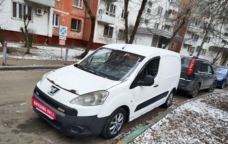 Peugeot Partner II рестайлинг 2, 2011 год, 570 000 рублей, 4 фотография