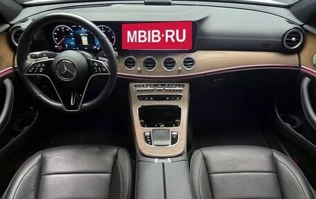 Mercedes-Benz E-Класс, 2022 год, 4 360 000 рублей, 7 фотография