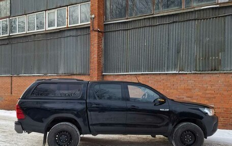Toyota Hilux VIII, 2018 год, 3 600 000 рублей, 8 фотография