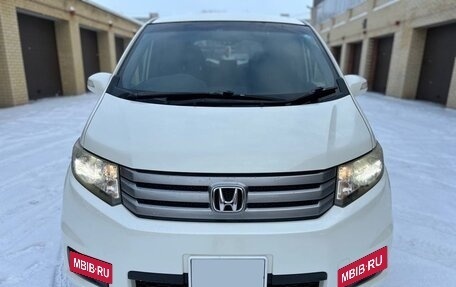 Honda Freed I, 2013 год, 1 000 000 рублей, 2 фотография