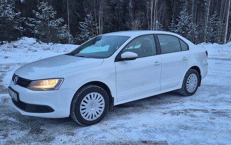 Volkswagen Jetta VI, 2014 год, 1 045 000 рублей, 4 фотография