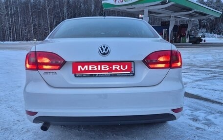 Volkswagen Jetta VI, 2014 год, 1 045 000 рублей, 6 фотография