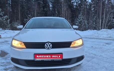 Volkswagen Jetta VI, 2014 год, 1 045 000 рублей, 3 фотография