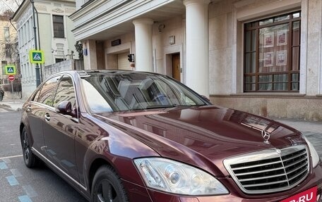 Mercedes-Benz S-Класс, 2006 год, 1 500 000 рублей, 1 фотография