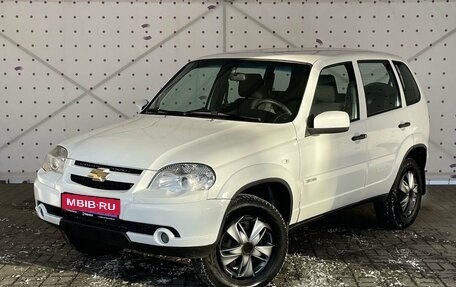 Chevrolet Niva I рестайлинг, 2018 год, 825 000 рублей, 1 фотография