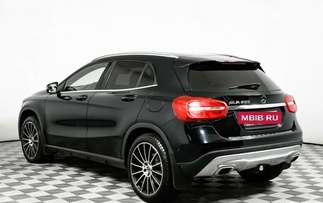 Mercedes-Benz GLA, 2015 год, 1 637 000 рублей, 7 фотография