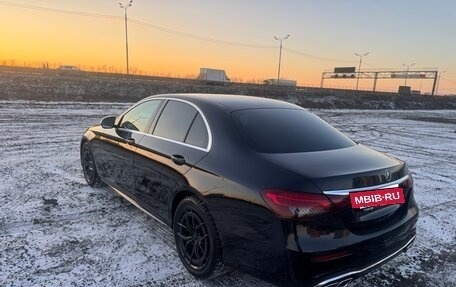 Mercedes-Benz E-Класс, 2019 год, 4 050 000 рублей, 4 фотография