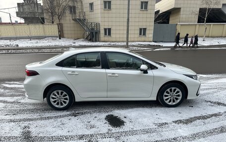 Toyota Corolla, 2019 год, 2 000 000 рублей, 2 фотография