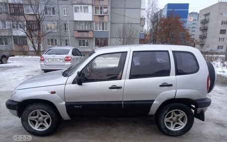 Chevrolet Niva I рестайлинг, 2003 год, 215 000 рублей, 11 фотография