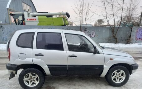 Chevrolet Niva I рестайлинг, 2003 год, 215 000 рублей, 10 фотография