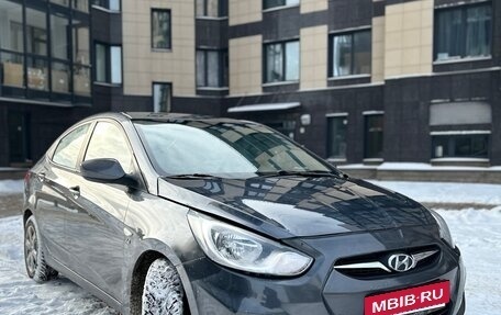 Hyundai Solaris II рестайлинг, 2011 год, 660 000 рублей, 2 фотография