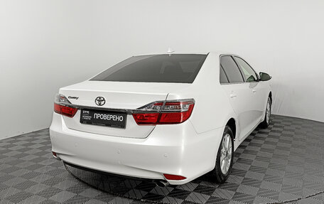 Toyota Camry, 2017 год, 2 319 000 рублей, 9 фотография