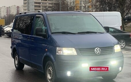 Volkswagen Transporter T5 рестайлинг, 2005 год, 1 080 000 рублей, 2 фотография