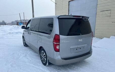 Hyundai Grand Starex Grand Starex I рестайлинг 2, 2021 год, 2 500 000 рублей, 4 фотография