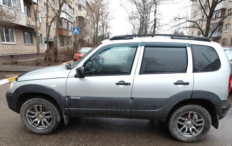 Chevrolet Niva I рестайлинг, 2018 год, 880 000 рублей, 17 фотография