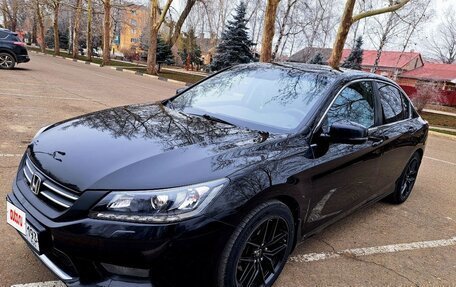 Honda Accord IX рестайлинг, 2013 год, 1 650 000 рублей, 8 фотография