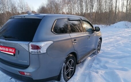 Mitsubishi Outlander III рестайлинг 3, 2012 год, 1 260 000 рублей, 2 фотография