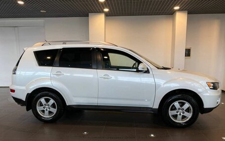 Mitsubishi Outlander III рестайлинг 3, 2010 год, 1 199 000 рублей, 2 фотография