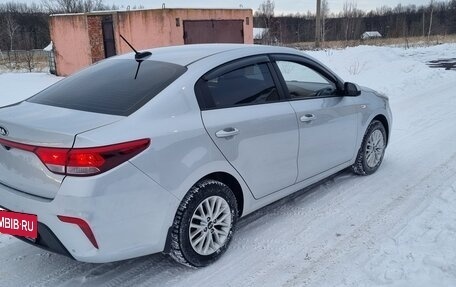 KIA Rio IV, 2018 год, 1 430 000 рублей, 2 фотография