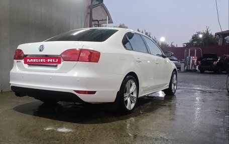 Volkswagen Jetta VI, 2012 год, 1 400 000 рублей, 3 фотография