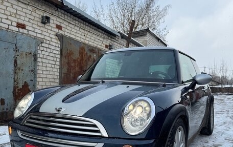 MINI Hatch, 2006 год, 735 000 рублей, 1 фотография