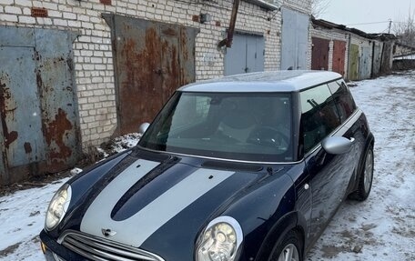 MINI Hatch, 2006 год, 735 000 рублей, 2 фотография