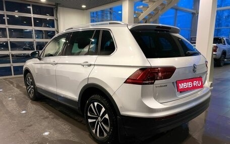 Volkswagen Tiguan II, 2019 год, 2 999 000 рублей, 5 фотография