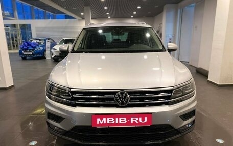 Volkswagen Tiguan II, 2019 год, 2 999 000 рублей, 8 фотография