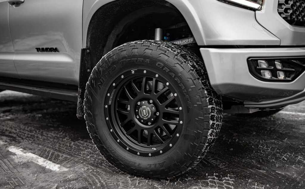 Toyota Tundra II, 2011 год, 6 100 000 рублей, 5 фотография
