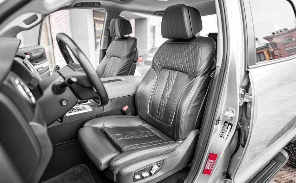 Toyota Tundra II, 2011 год, 6 100 000 рублей, 8 фотография