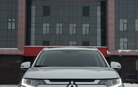 Mitsubishi Outlander III рестайлинг 3, 2022 год, 2 990 000 рублей, 25 фотография